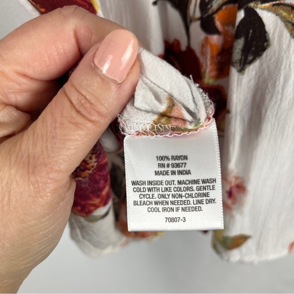 A.N.A Women's Floral Babydoll V-Neck Peasant Blouse Top White Burgundy Size M - Picture 9 of 9